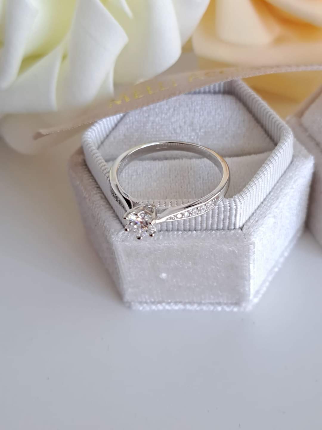 LA BAGUE EMERAUDE – Image 3